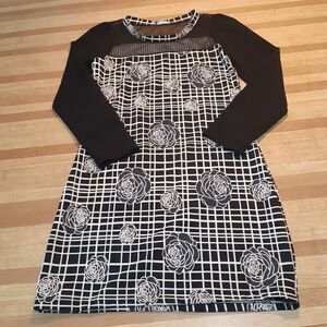 Womans Little Black Longsleeve dress